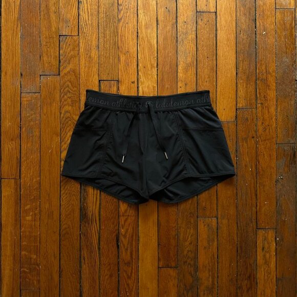 Lululemon Athletica Run Fast Short Short Women Size 6 Black Yoga‎ Workout Gym - Picture 1 of 5